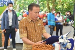จังหวัดพังงา ร่วมติดตามความคืบหน้าโครงการประกันรายได้เกษตรกรและตรวจเยี่ยมโครงการ &ldquo;คาราวานพาณิชย์...ลดราคา! ช่วยประชาชน&rdquo; ร่วมกับ รองนายกฯ &ldquo;จุรินทร์&rdquo;