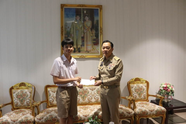 ผู้ว่าราชการจังหวัดพังงา แสดงความยินดีให้กำลังใจเด็กเก่งจากโรงเรียนโรงเรียนดีบุกพังงาวิทยายน คว้าเหรียญทองโอลิมปีควิชาการระดับโลก สาขาดาราศาสตร์และฟิสิกส์