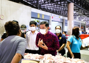 รองผู้ว่าราชการจังหวัดพังงา ลงพื้นที่ตรวจสอบการจำหน่ายสินค้าอุปโภคบริโภคและตรวจสอบการปฏิบัติตามประกาศคณะกรรมการกลางว่าด้วยราคาสินค้าและบริการ