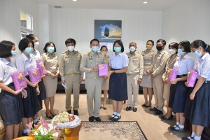 ผู้ว่าราชการจังหวัดพังงา ให้โอวาทแก่นักเรียนทุน ม.ท.ศ. รุ่นที่ 11, 12, 13 ของจังหวัดพังงา