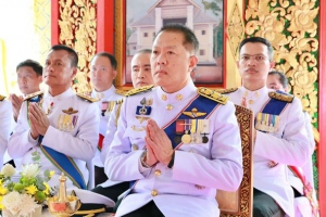 จังหวัดพังงา ประกอบพิธีเวียนเทียนสมโภชน้ำพระพุทธมนต์ศักดิ์สิทธิ์ งานเฉลิมพระเกียรติพระบาทสมเด็จพระเจ้าอยู่หัว เนื่องในโอกาสมหามงคลเฉลิมพระชนมพรรษา 6 รอบ 28 กรกฎาคม 2567 ณ พระอุโบสถวัดประชุมโยธี(พระอารามหลวง)