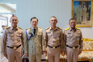 ผู้ว่าฯพังงา ให้การต้อนรับ ผอ.ศรชล.ภาค 3 และ ผบ.ฐท.พง.ทรภ.3 ในโอกาสเข้าแสดงความยินดี พร้อมประสานการปฏิบัติตามนโยบายของรัฐบาลและจังหวัดพังงา