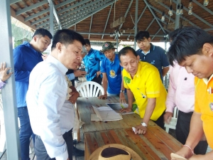 จังหวัดพังงา ประชุมกำหนดแนวทางการแก้ไขปัญหาที่สาธารณะ (นสล-ป่าช้าปากทวีป) ในพื้นที่ ม.1 ต.คึกคัก ณ บริเวณพื้นที่ที่มีปัญหา