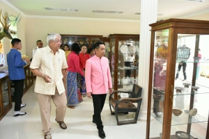 ผู้ว่าราชการจังหวัดพังงาร่วมทอดกฐิน พร้อมเปิดอาคารพิพิธภัณฑ์มูลนิธิบำรุงวัดเสนานุชรังสรรค์