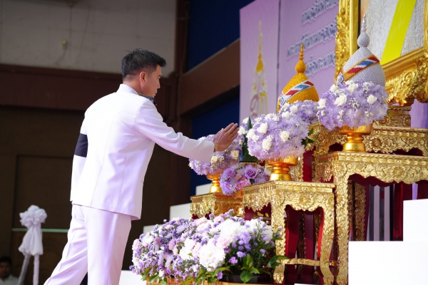 ผู้ว่าฯพังงา นำข้าราชการและพสกนิกรทุกหมู่เหล่า ทำบุญตักบาตรถวายพระราชกุศล เนื่องในโอกาสพระราชพิธีมหามงคลเฉลิมพระชนมพรรษา 4 รอบ สมเด็จพระนางเจ้าฯ พระบรมราชินี 3 มิถุนายน 2569