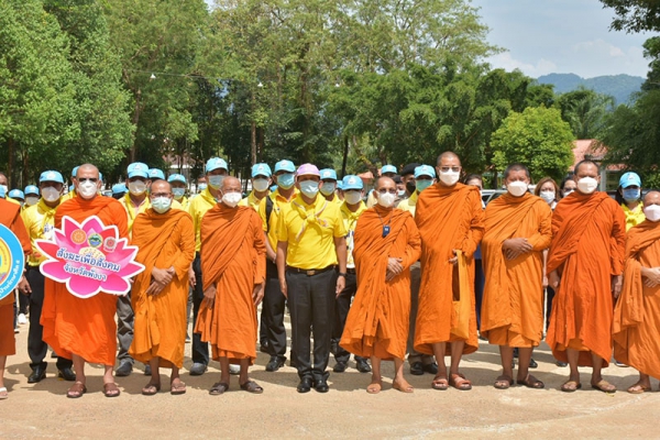 จังหวัดพังงา จัดโครงการ &ldquo;สังฆะเพื่อสังคม จังหวัดพังงา&rdquo; มอบสิ่งของช่วยเหลือผู้ป่วยติดเตียง ผู้สูงอายุในพื้นที่อำเภอคุระบุรี