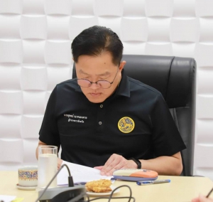ผู้ว่าฯพังงา ประชุมแก้ไขความเดือดของประชาชน กรณีไฟฟ้าส่องสว่าง ถนน พื้นที่ส่วนกลาง และจุดกลับรถของโครงการฯ ไม่สามารถใช้งานได้