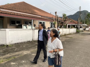 ผู้ว่าราชการจังหวัดพังงา ลงติดตามเรื่องร้องทุกข์ปัญหาสาธารณูปโภคในหมู่บ้านจัดสรร