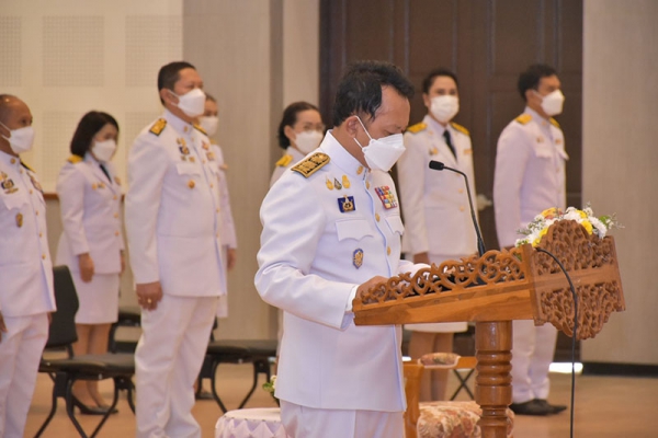 ผู้ว่าราชการจังหวัดพังงา นำข้าราชการถวายราชสักการะและวางพานพุ่ม น้อมรำลึก "พระบิดาแห่งมาตรฐานการช่างไทย"