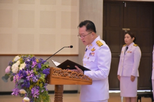 จังหวัดพังงา จัดพิธีรับพระราชทานพระบรมฉายาลักษณ์ พระบาทสมเด็จพระเจ้าอยู่หัว ที่ฉายกับสมเด็จพระนางเจ้าฯ พระบรมราชินี ให้กับ อำเภอ อปท. และหน่วยงานราชการ