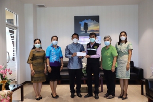 ผู้ว่าราชการจังหวัดพังงา รับมอบเงินจากสำนักงานเกษตรจังหวัดพังงา