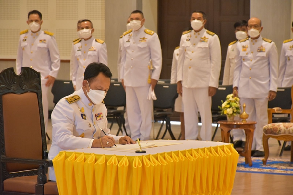 จังหวัดพังงา จัดพิธีลงนามถวายพระพรชัยมงคลแด่พระบาทสมเด็จพระเจ้าอยู่หัว เนื่องในโอกาสวันฉัตรมงคล 4 พฤษภาคม 2565
