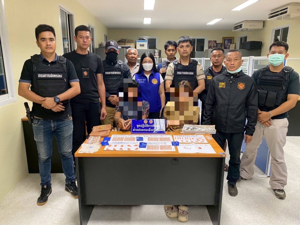 ปฏิบัติการ "เอราวัณ" พังงา บุกจับคู่รักค้ายาบ้า ยึดของกลางกว่า 1,000 เม็ด