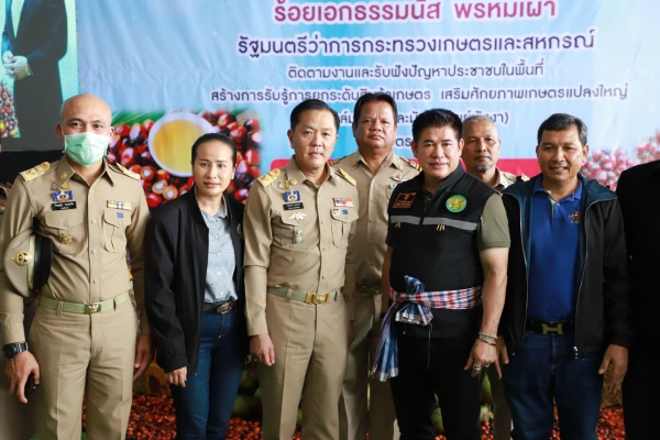 &ldquo;รัฐมนตรีธรรมนัส&rdquo; ลงพื้นที่จังหวัดพังงา ยกระดับสินค้าเกษตร สร้างศักยภาพเกษตรแปลงใหญ่ให้มีมูลค่าสูงภายใต้ BCG Model พร้อมรับฟังปัญหาด้านการเกษตรและที่ทำกินของเกษตรกร