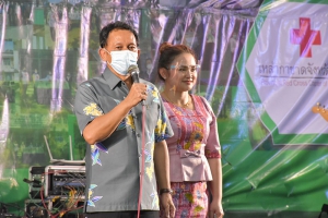 ผู้ว่าราชการจังหวัดพังงาเชิญชวนประชาชน ร่วมผ่อนคลายสนุกสนานกับรำวงเวียนครกในงานกาชาด ประจำปี 65